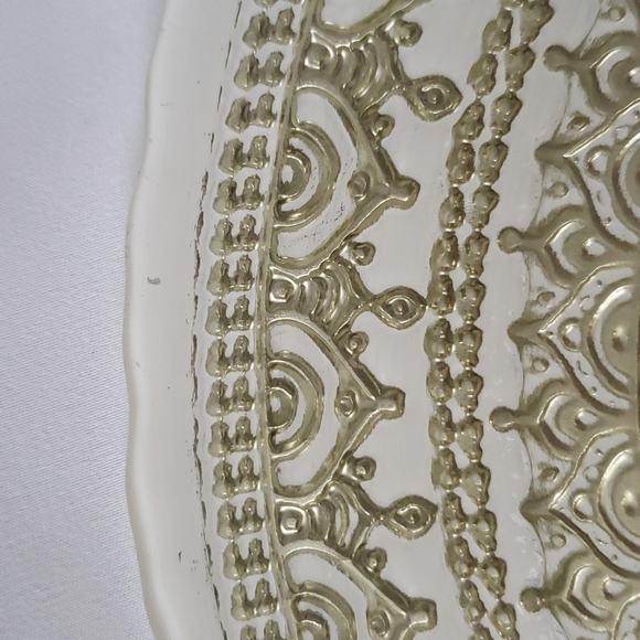 Aaccent Decorative plate charger 10.5" diam white plate gold design - Picture 5 of 11